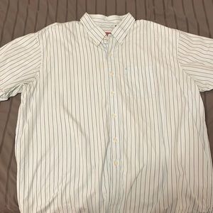 Izod short sleeve button down shirt